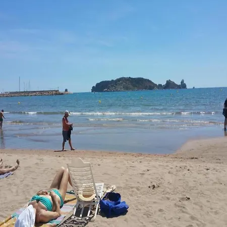 度假居 In Spain With Access & Pool *