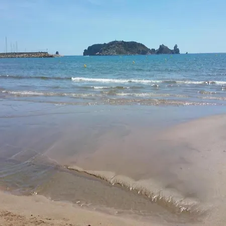 度假居 In Spain With Access & Pool